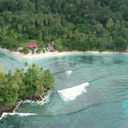 Nusa Nalan Beach Resort Rumah Olat Ngoại thất bức ảnh