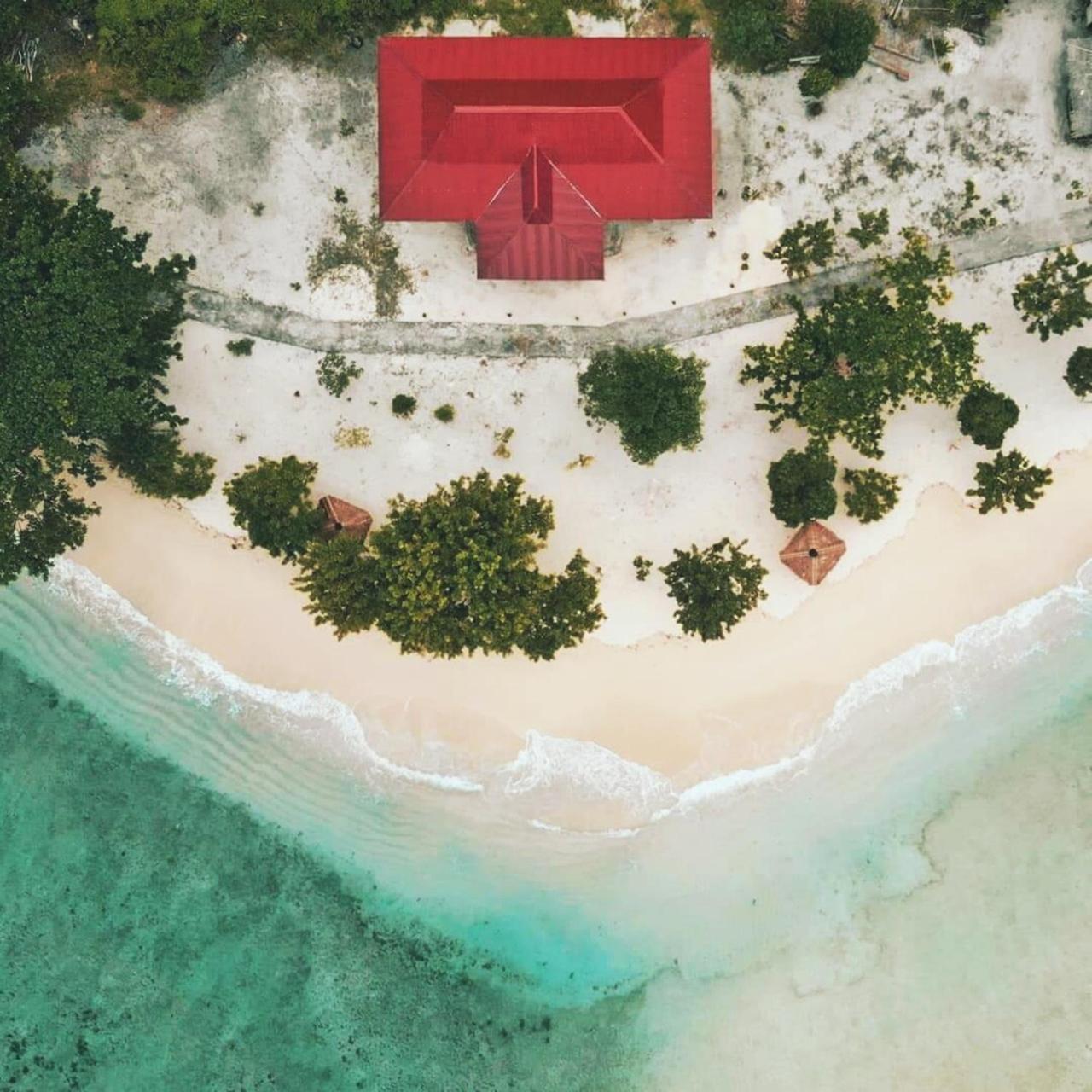 Nusa Nalan Beach Resort Rumah Olat Ngoại thất bức ảnh